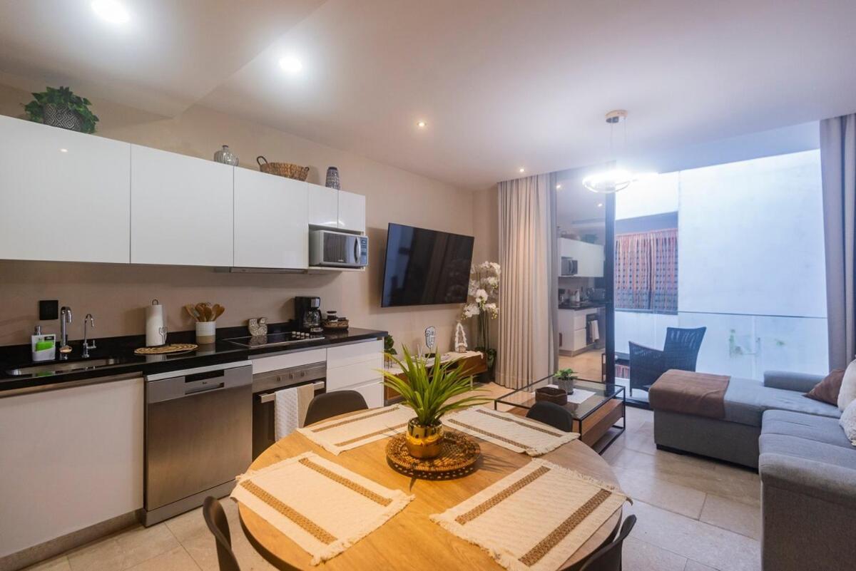 Cozy Prime Location With Pr Pool Apartamento
